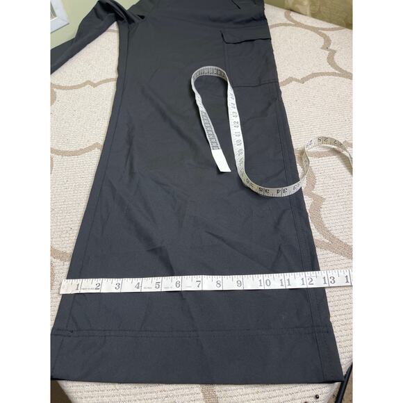 Old Navy high rise stretch tech black cargo pull on wide leg pants, size large - Picture 10 of 12